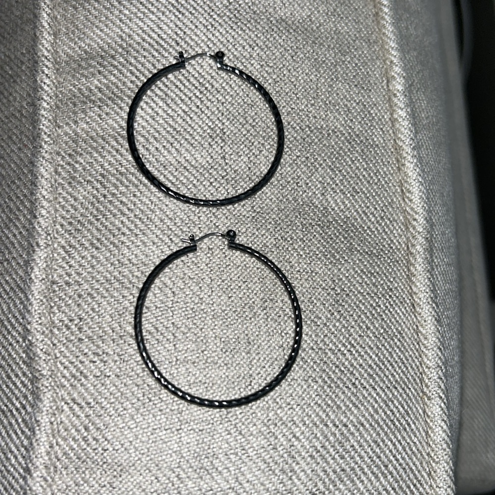Hoop earrings - Picture 4 of 4